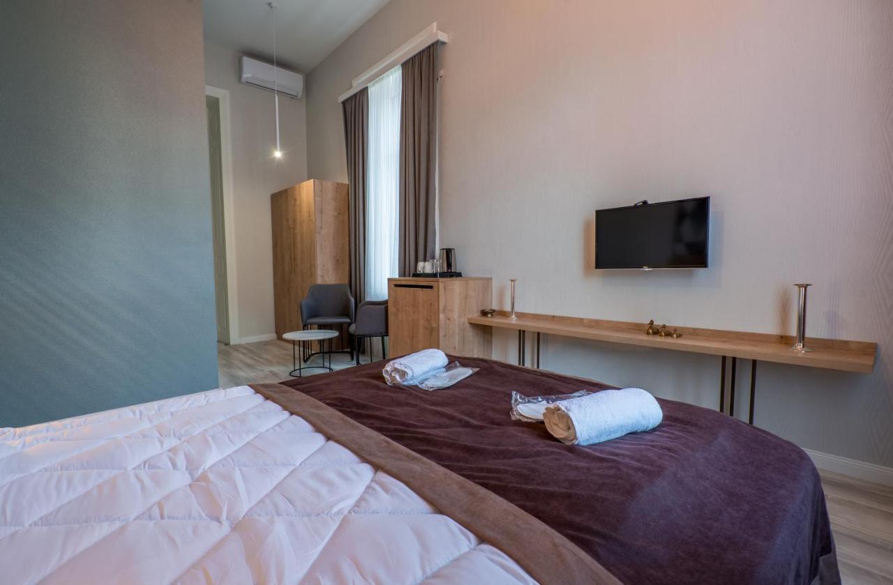 Mini Hotel On Aghmashenebeli Ave Tbilisi Eksteriør bilde