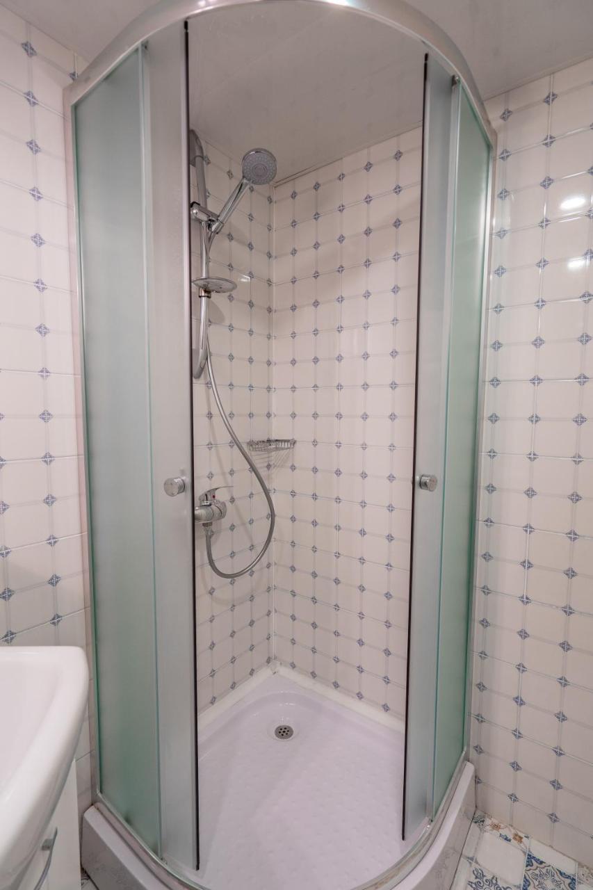 Mini Hotel On Aghmashenebeli Ave Tbilisi Eksteriør bilde
